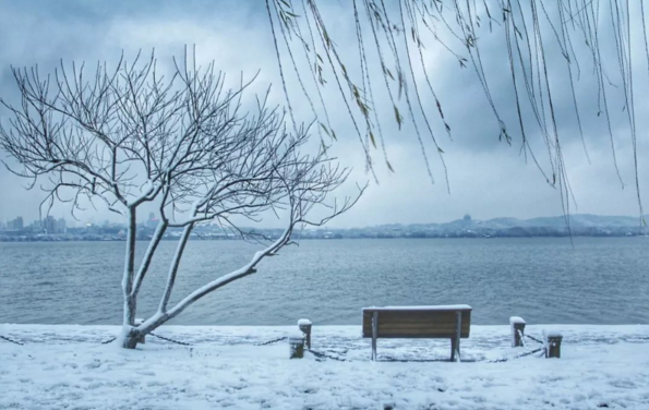 一批上海重点消费地标龚正市长见证恒大公布